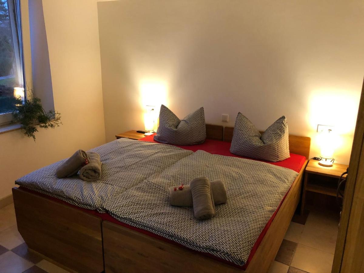 Kl17 Ostel Doebeln Hostel Bagian luar foto