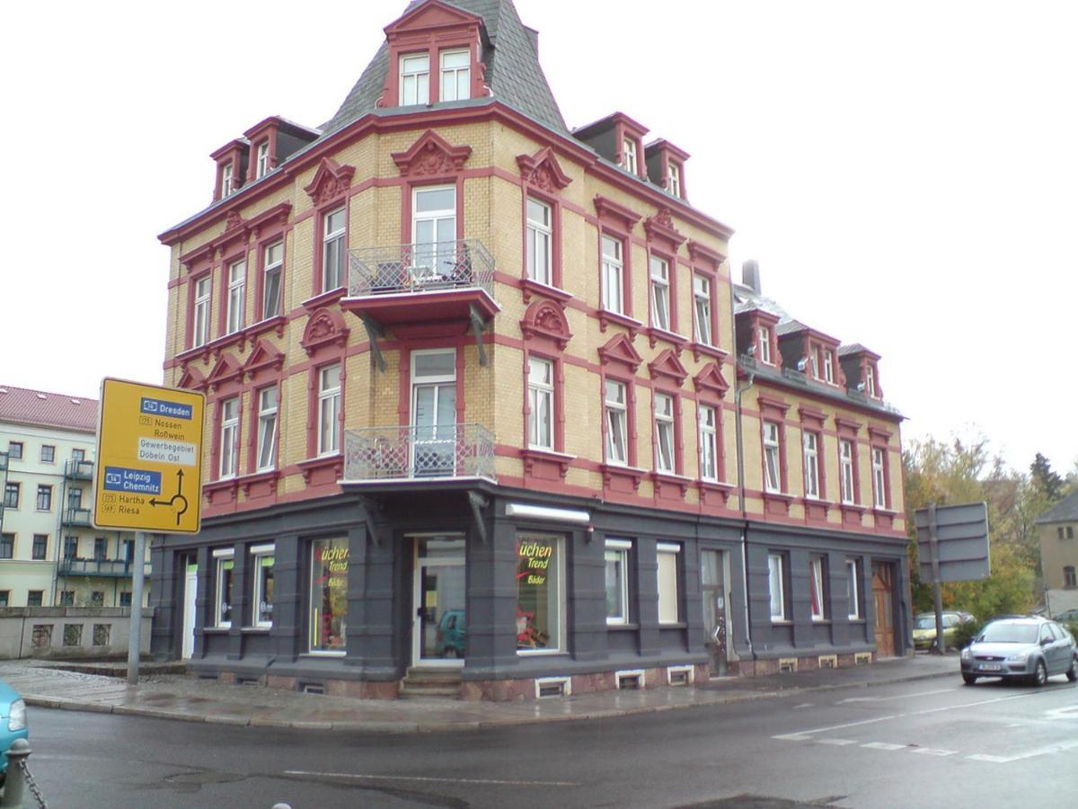 Kl17 Ostel Doebeln Hostel Bagian luar foto